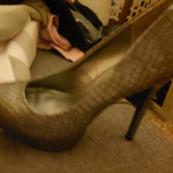 Steve Madden - Picture 2 of 2